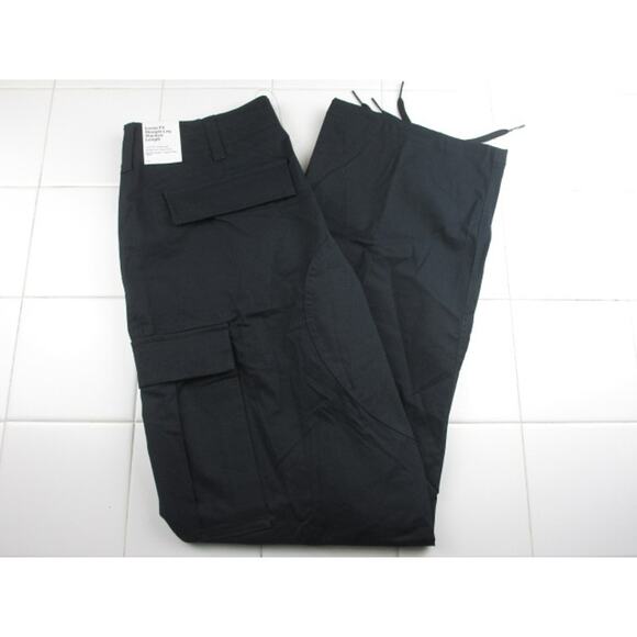 Nike SB Kearny Cargo Skate Pants Loose Fit Baggy Black Men's Size 32 FQ0495-010 - Picture 2 of 5